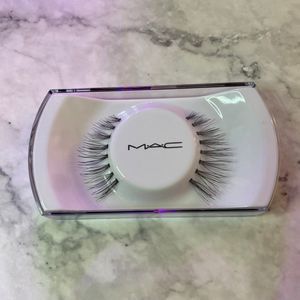 MAC Cosmetics M·A·C Lash 81 Charmer Lash